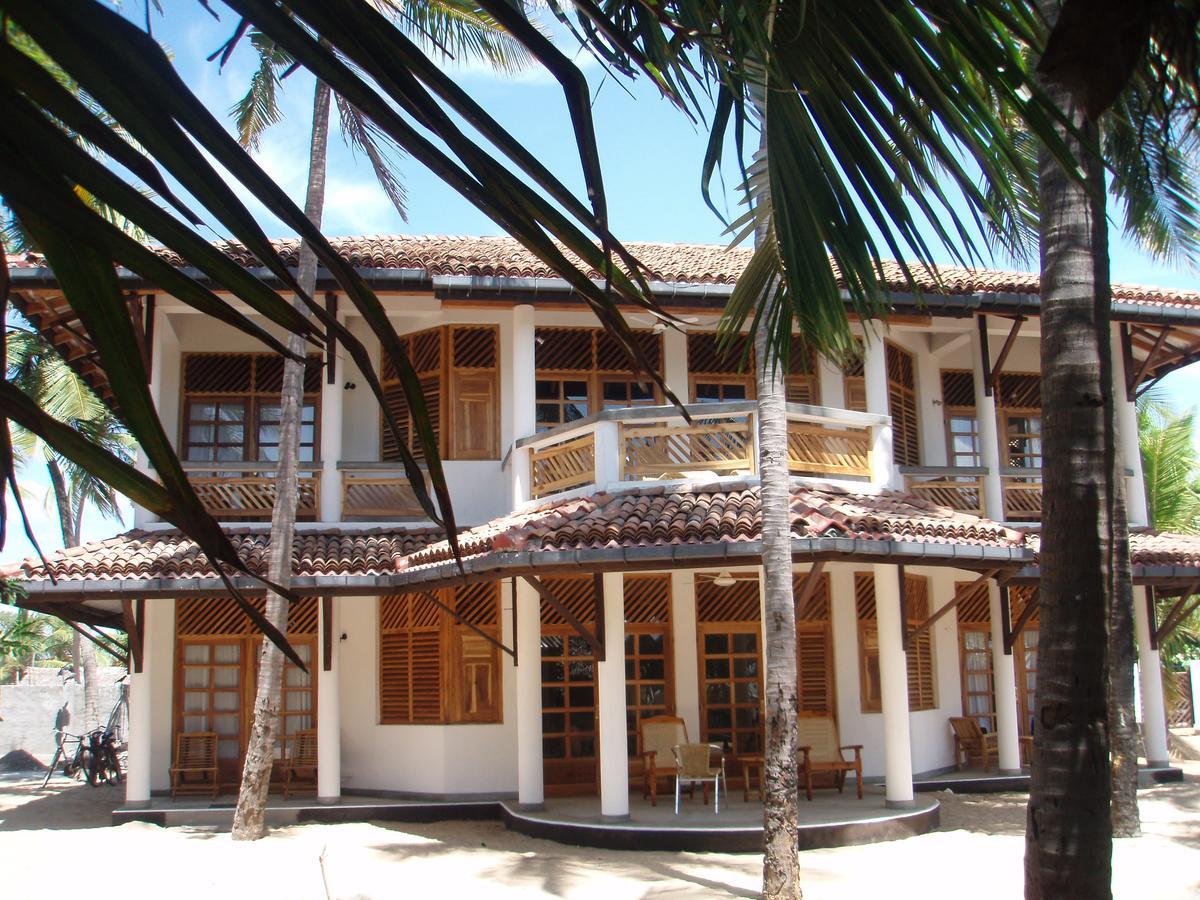 Stardust Beach Hotel Arugam Bay Exterior photo